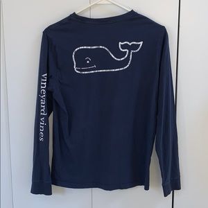 Vineyard vines tee
